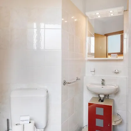 Apartman Casa Nova Bella With Free Parking - Happy Lugano